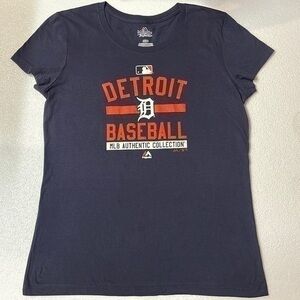Majestic woman’s Detroit Tigers baseball short sleeve T-shirt. Size L.